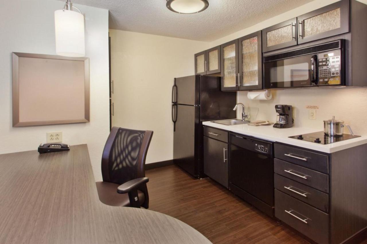 Candlewood Suites Pueblo By Ihg Exteriör bild