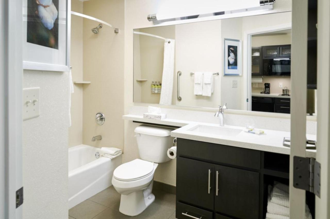 Candlewood Suites Pueblo By Ihg Exteriör bild