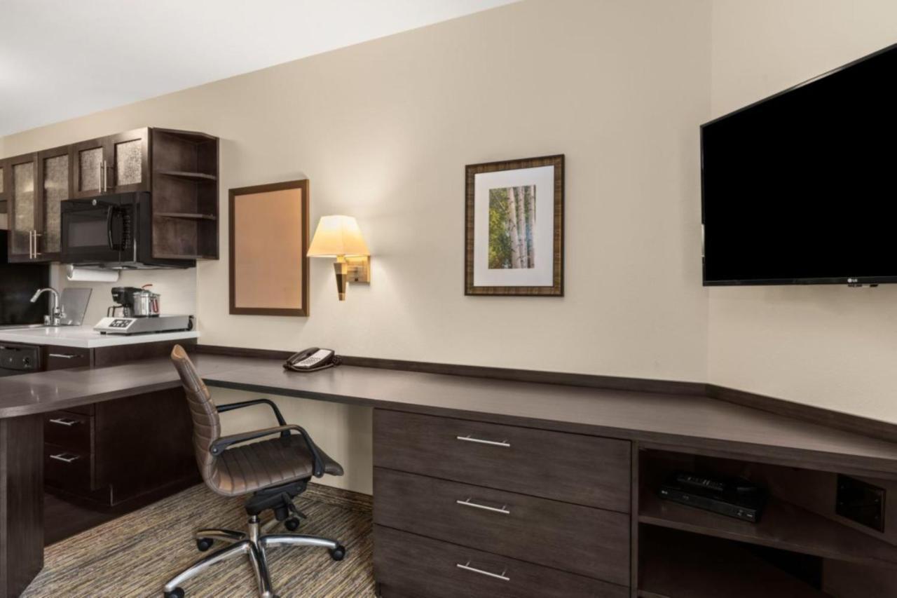Candlewood Suites Pueblo By Ihg Exteriör bild