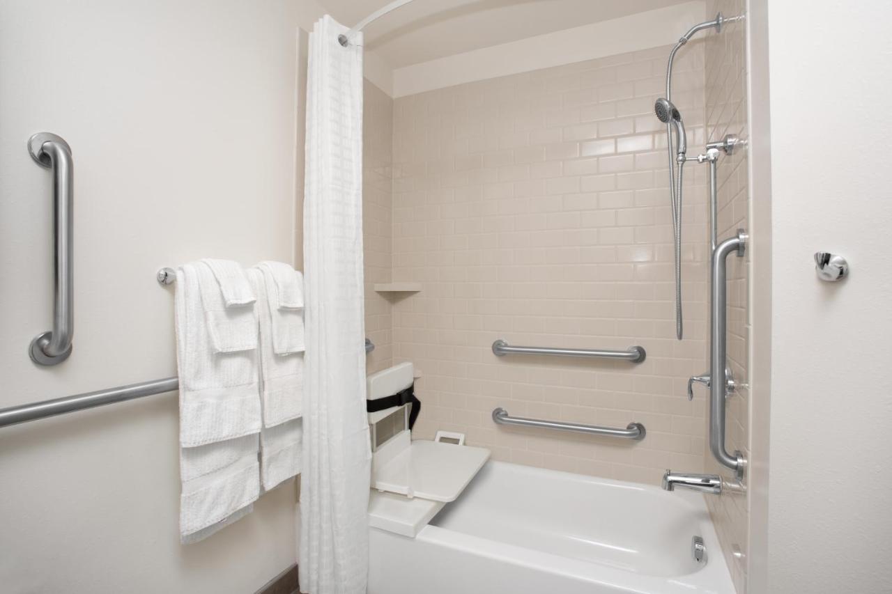 Candlewood Suites Pueblo By Ihg Exteriör bild